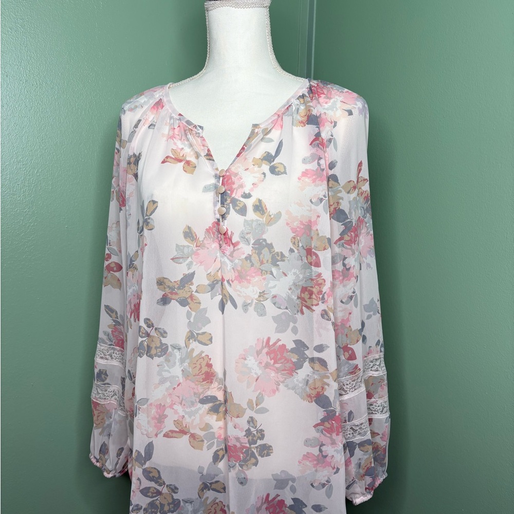 LC Lauren Conrad Floral Blouse - Pink and Gray medium